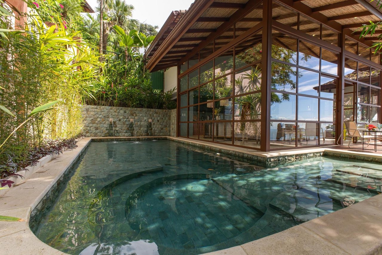 Balinese Tropical Rental Villa, Manuel Antonio, Puntarenas