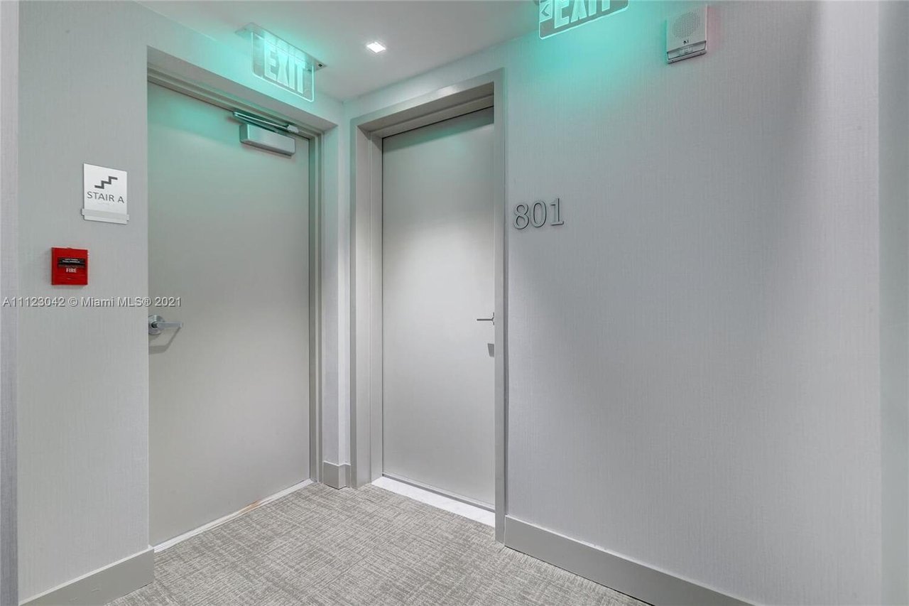 9521 E Bay Harbor Dr, #LP801