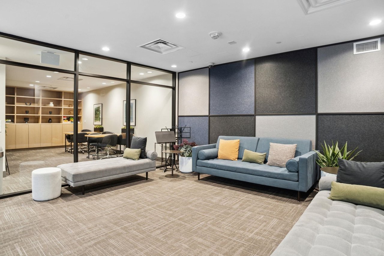 205-3451 Sawmill Cres