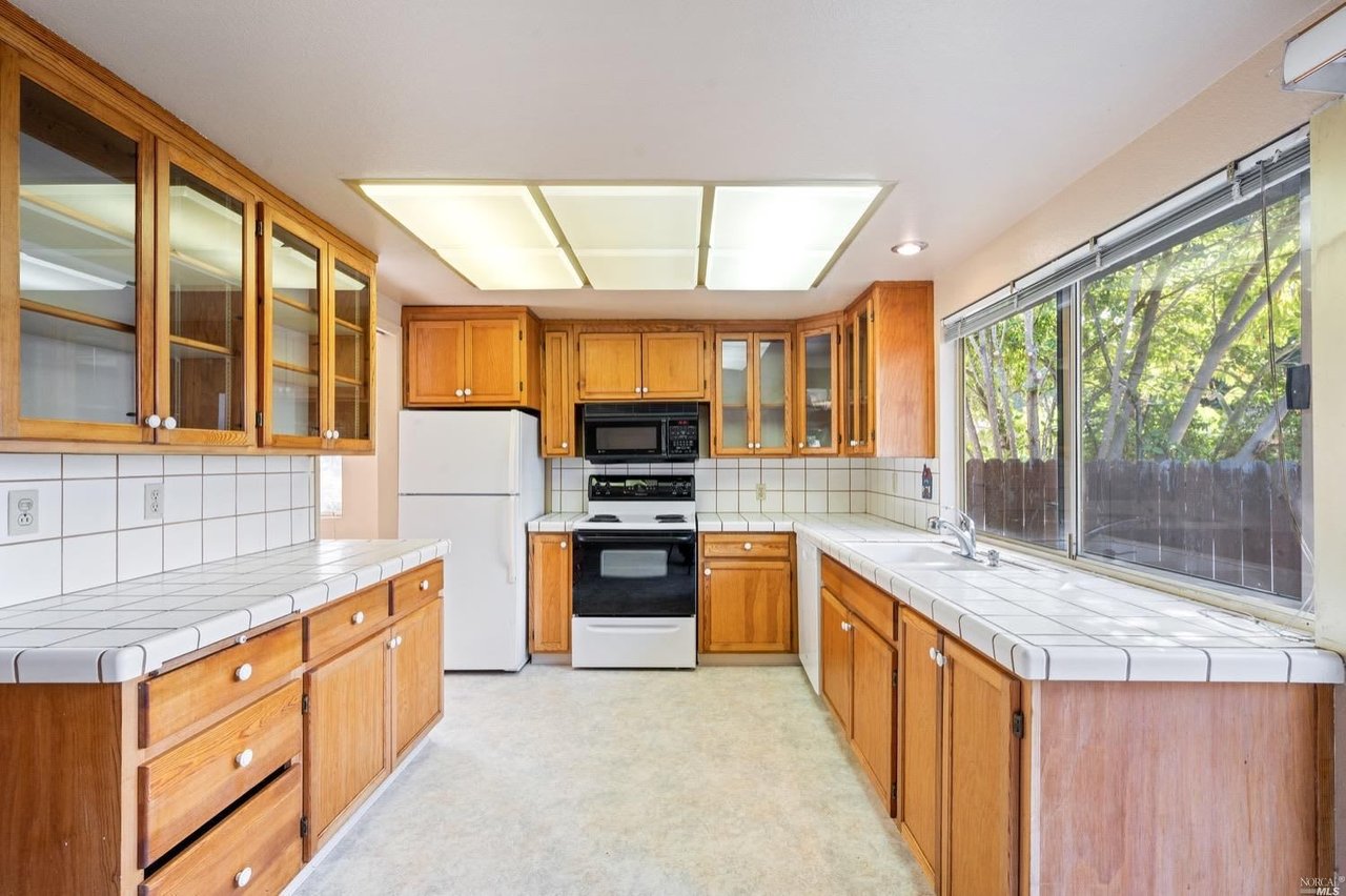 1346 Balsam Dr