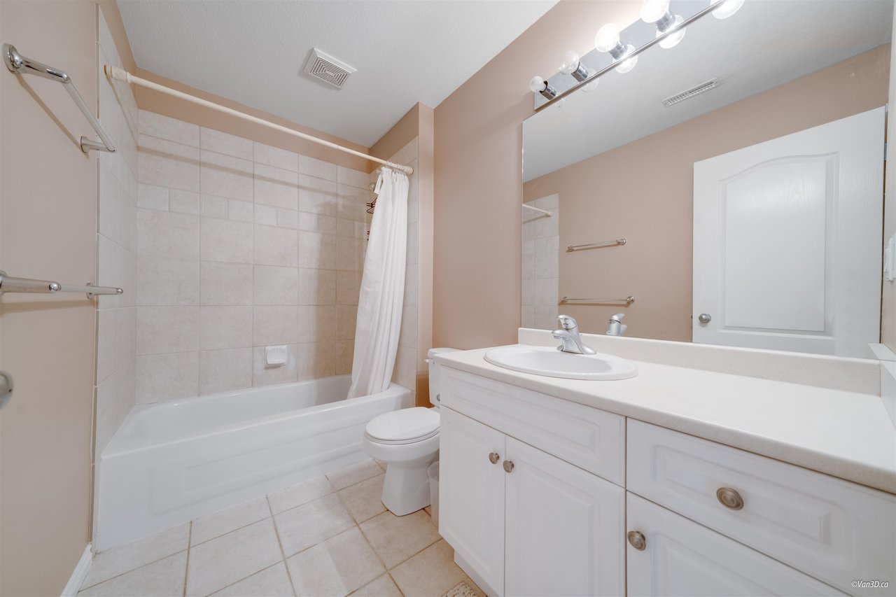 16495 111 Ave