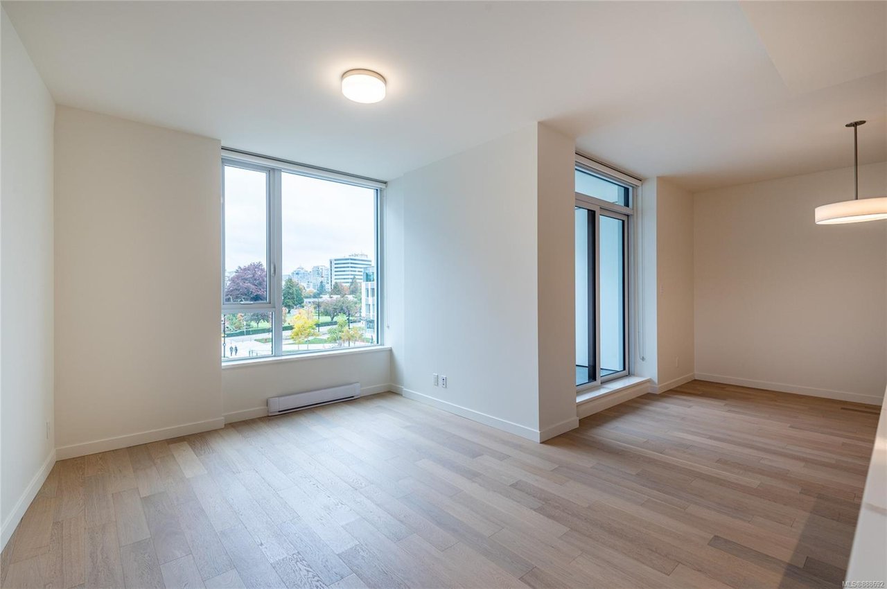 403-550 Michigan St