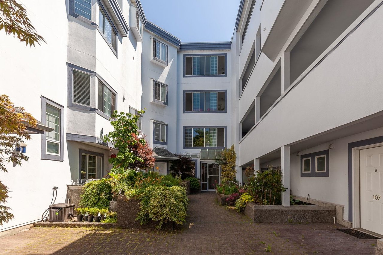 404-8772 SW Marine Dr