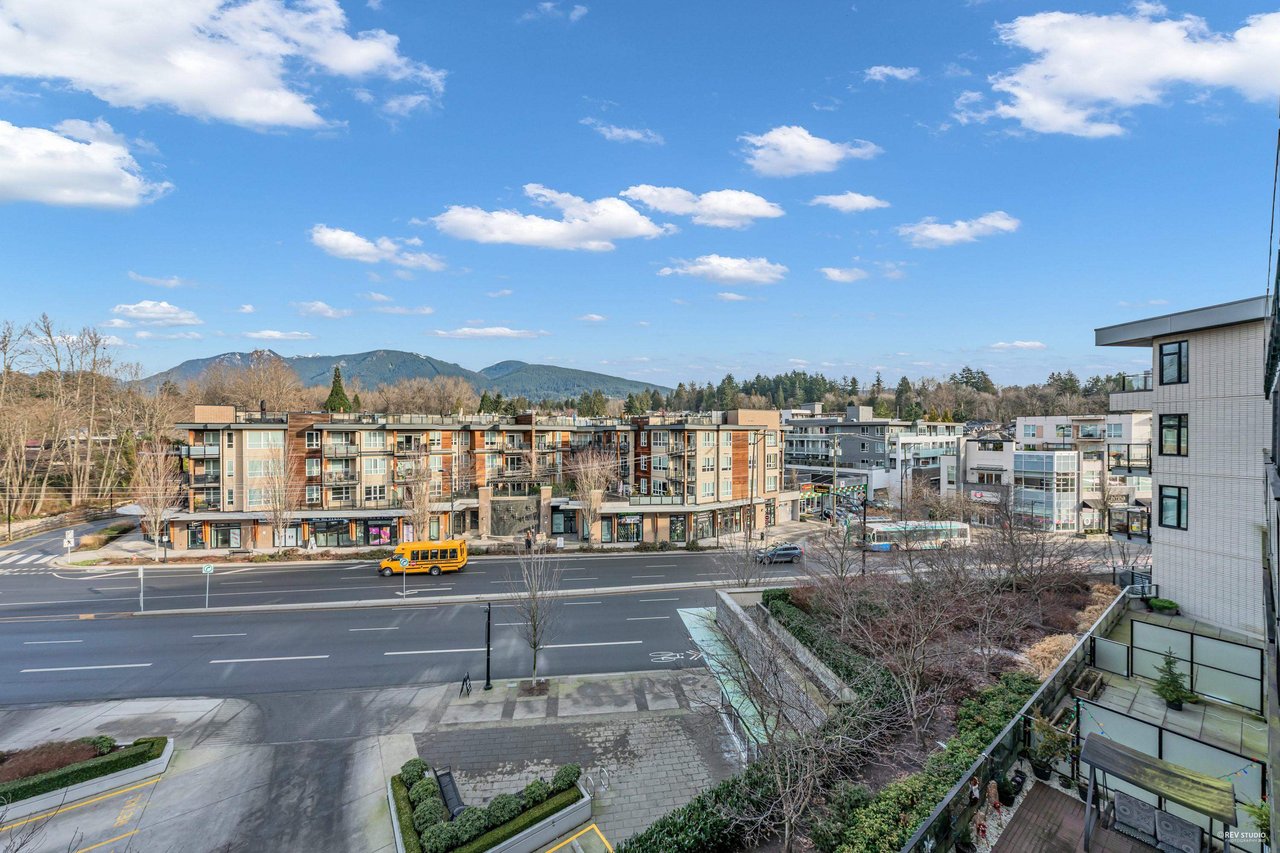 416-725 Marine Dr