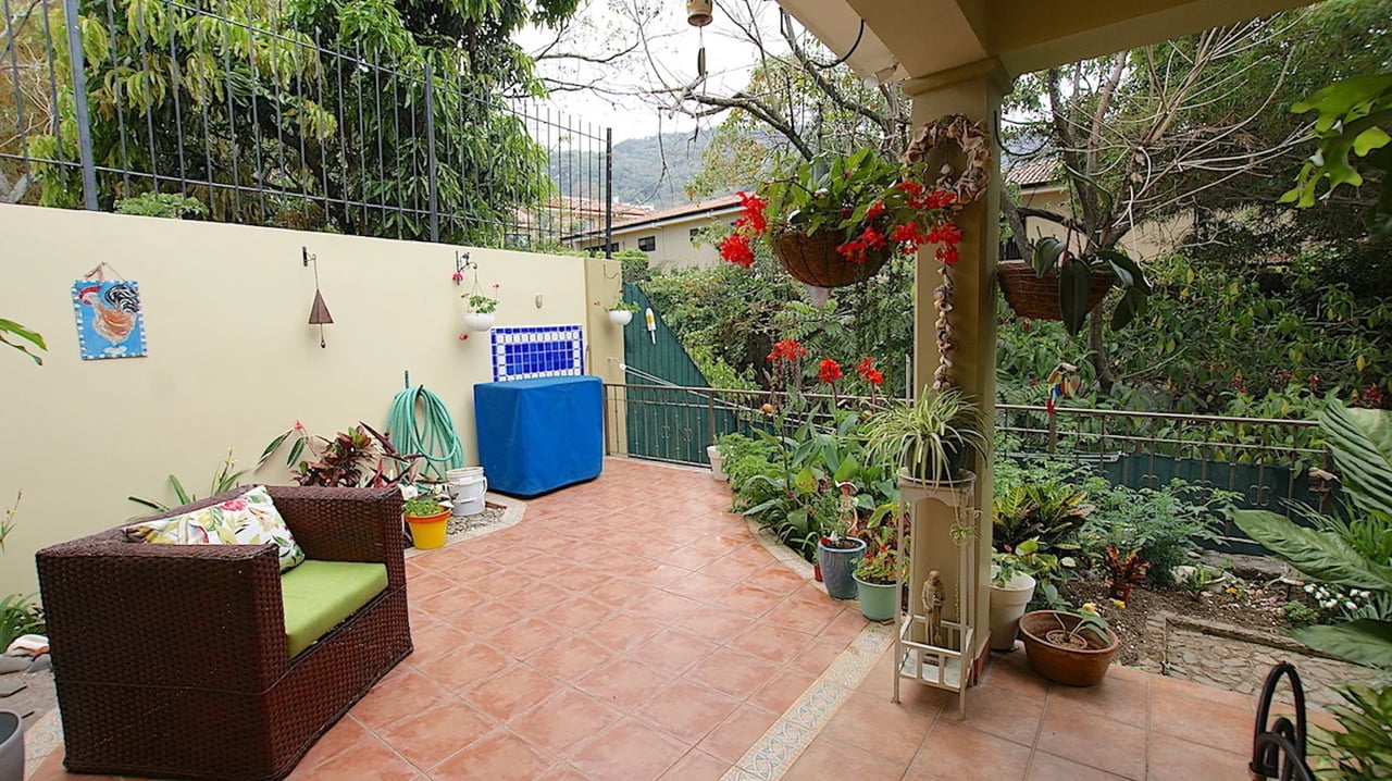 Remodeled Family Terrace Home, Escazu, San Jose