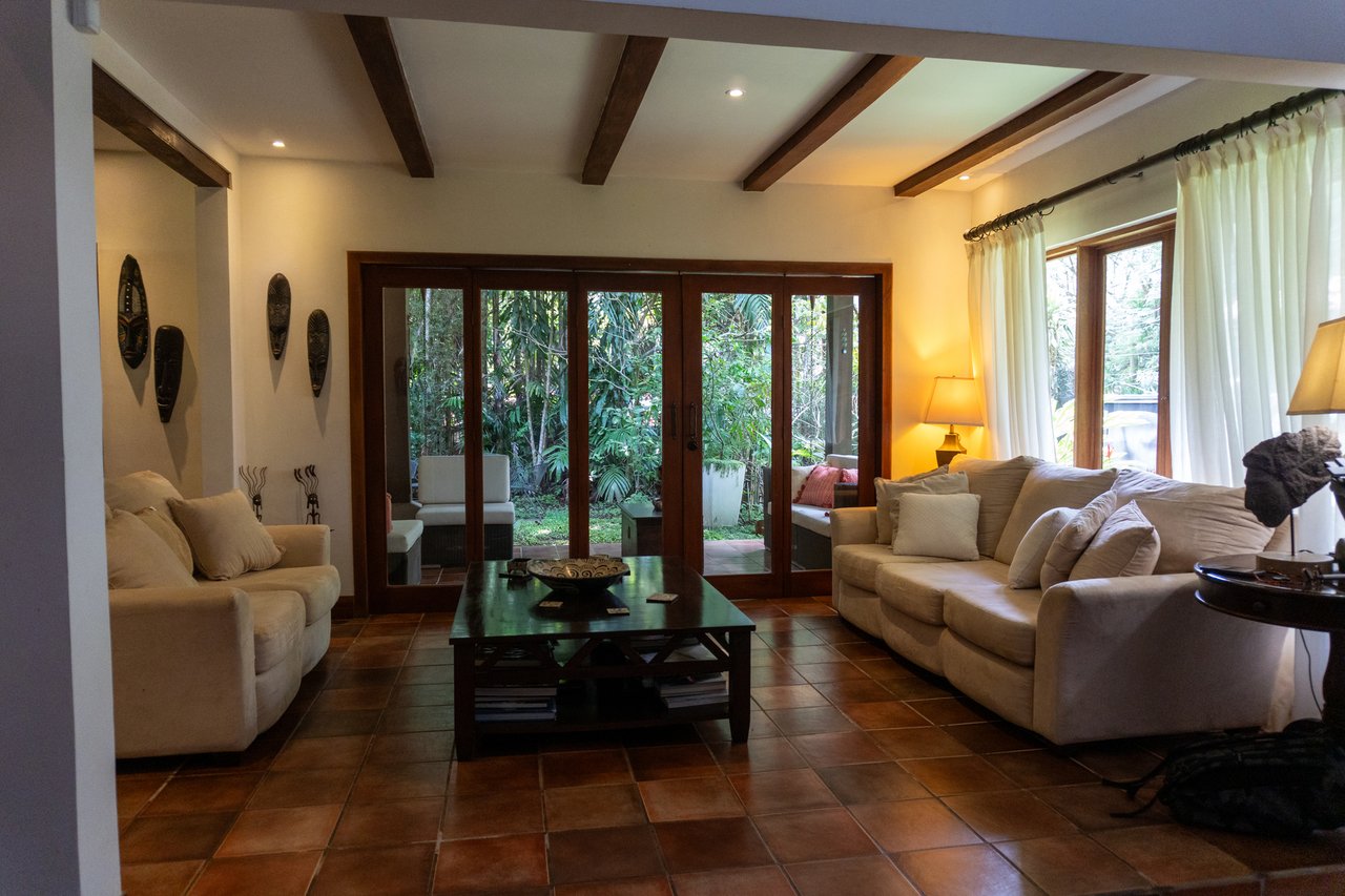 Mountain Estate With Guest Studio, Santa Ana, San Jose