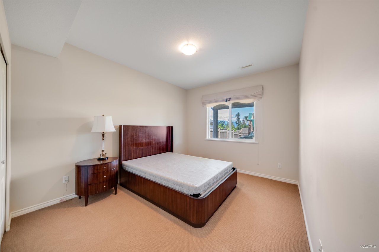16495 111 Ave