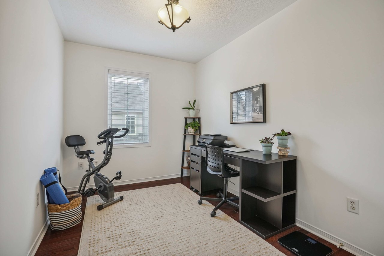 2-2360 Parkhaven Boulevard Unit: 2
