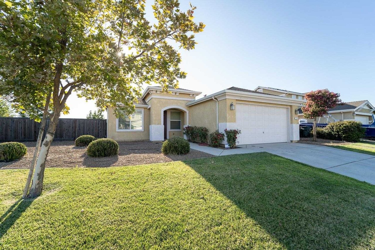 1560 Garnet Way
