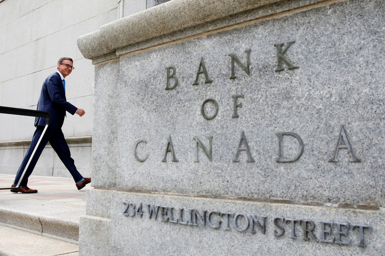 The Potential Impact of Bank of Canada's Interest Rate Decision on Oakville's Luxury Market