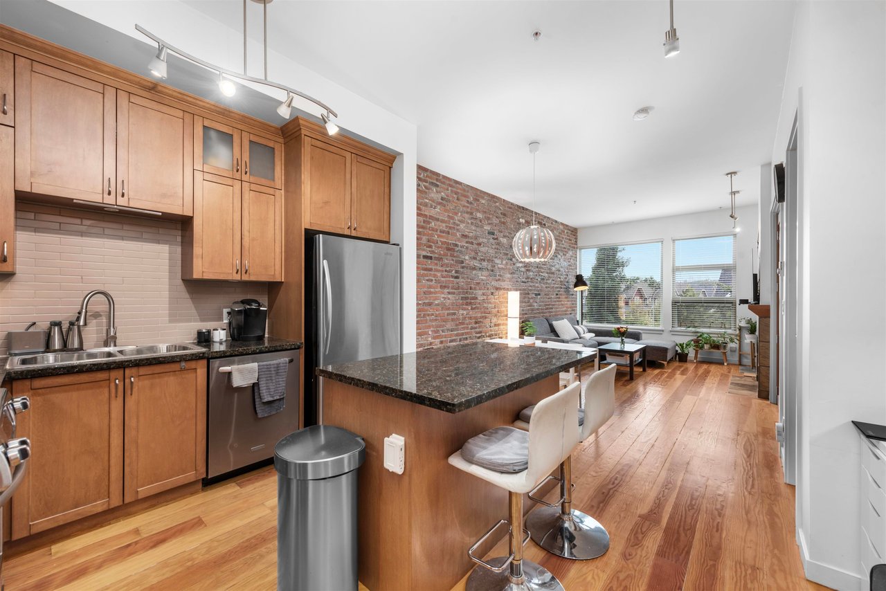 211-240 Salter St