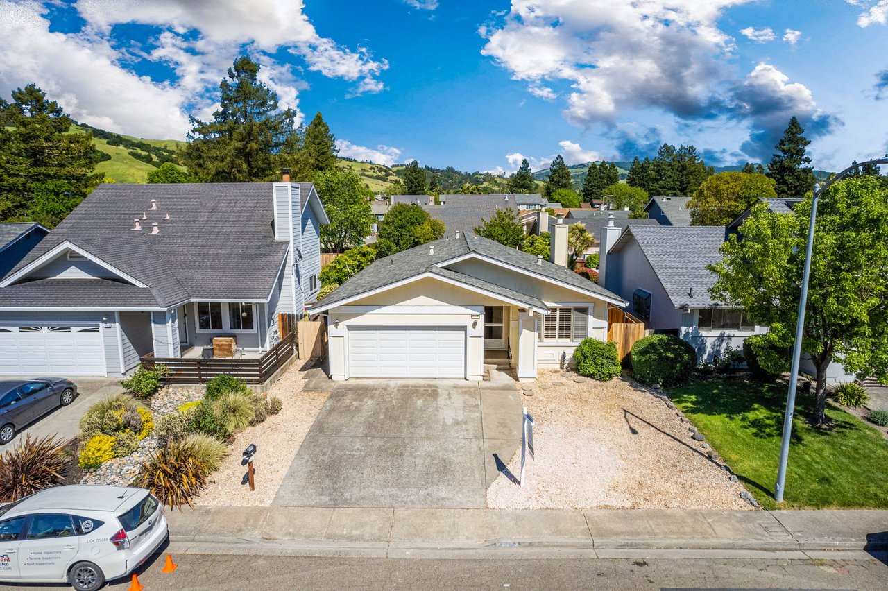 Single Level Home in the Coveted G-Section of Rohnert Park