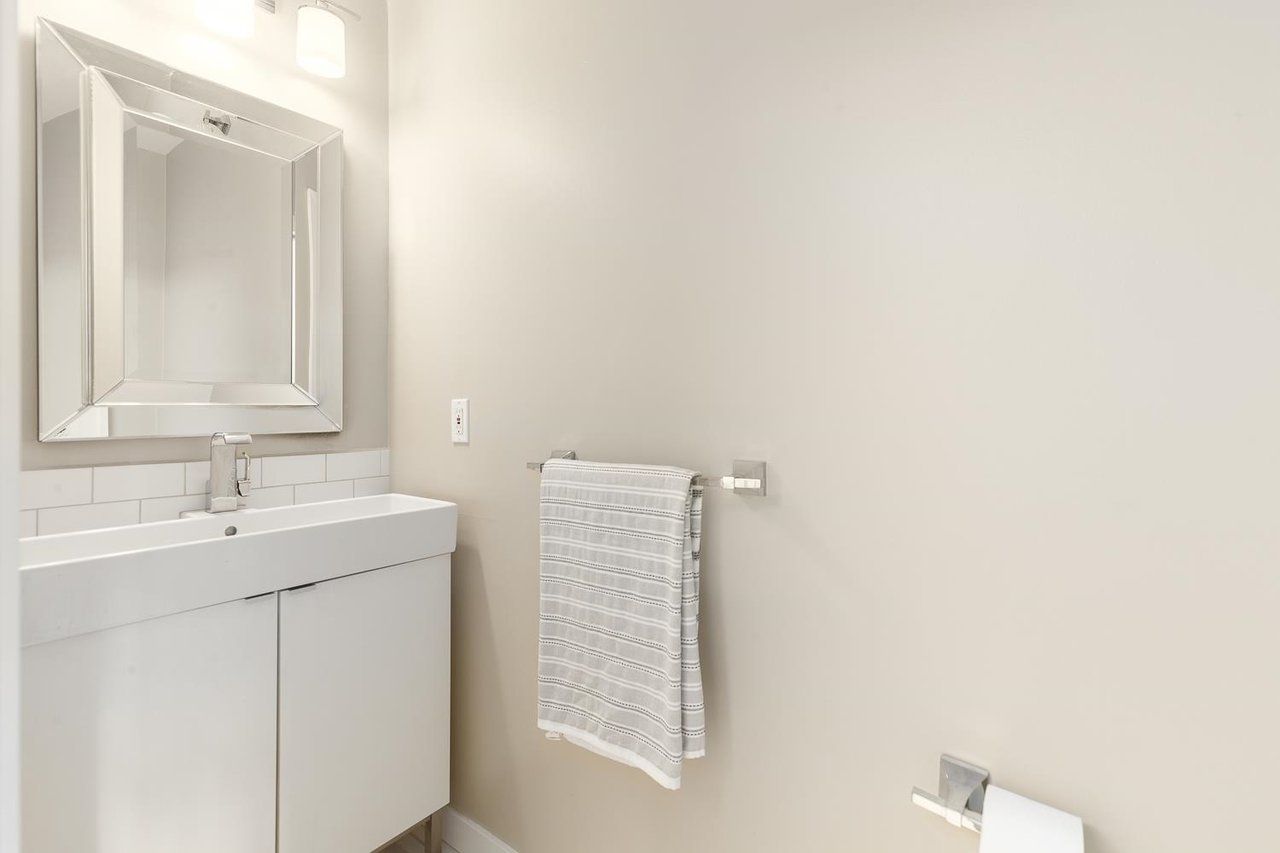 320-638 W 7th Avenue, Vancouver