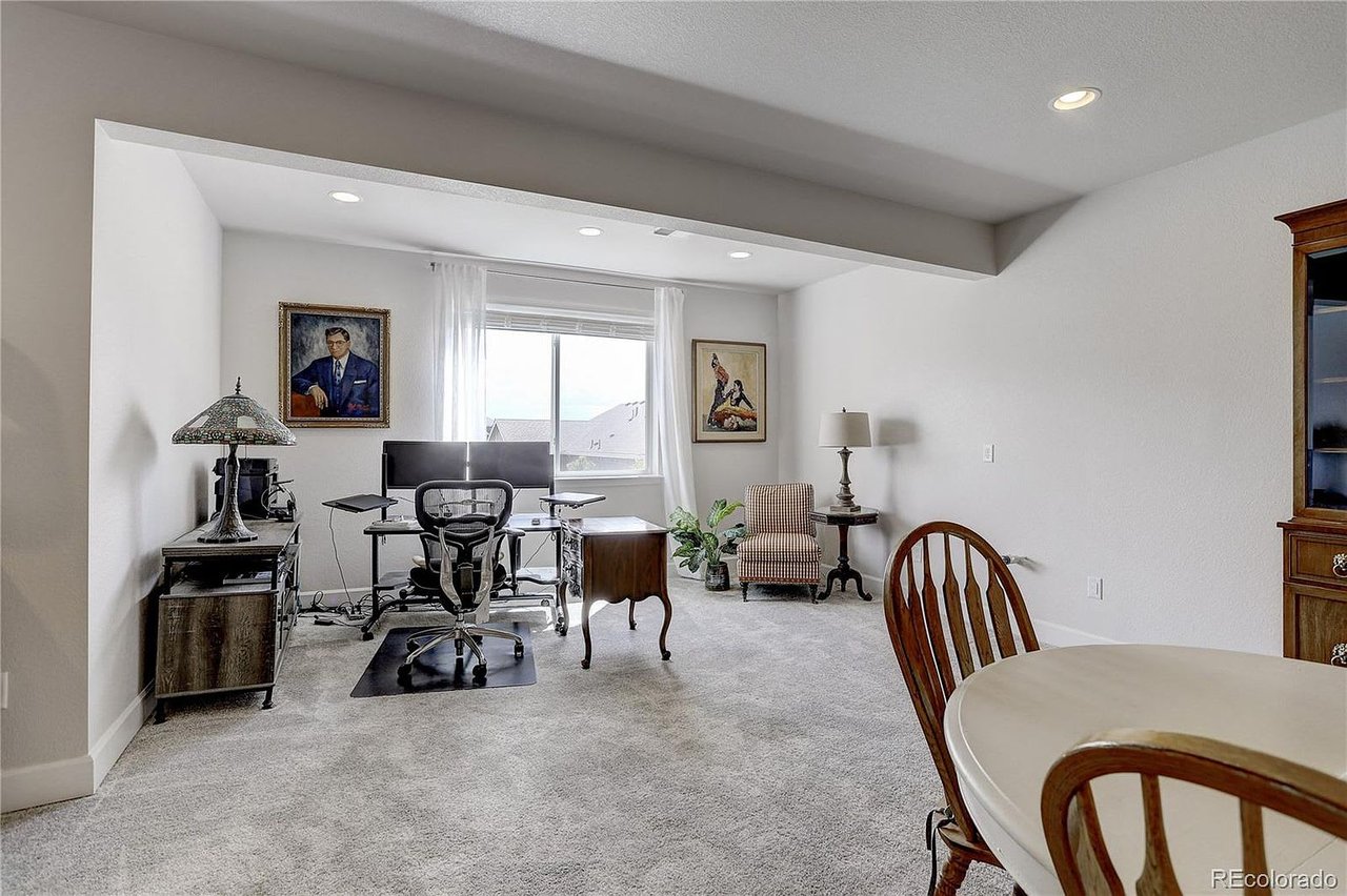 6898 Petunia Pl