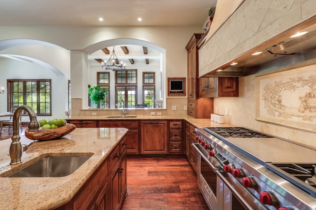 7728 Escala Dr