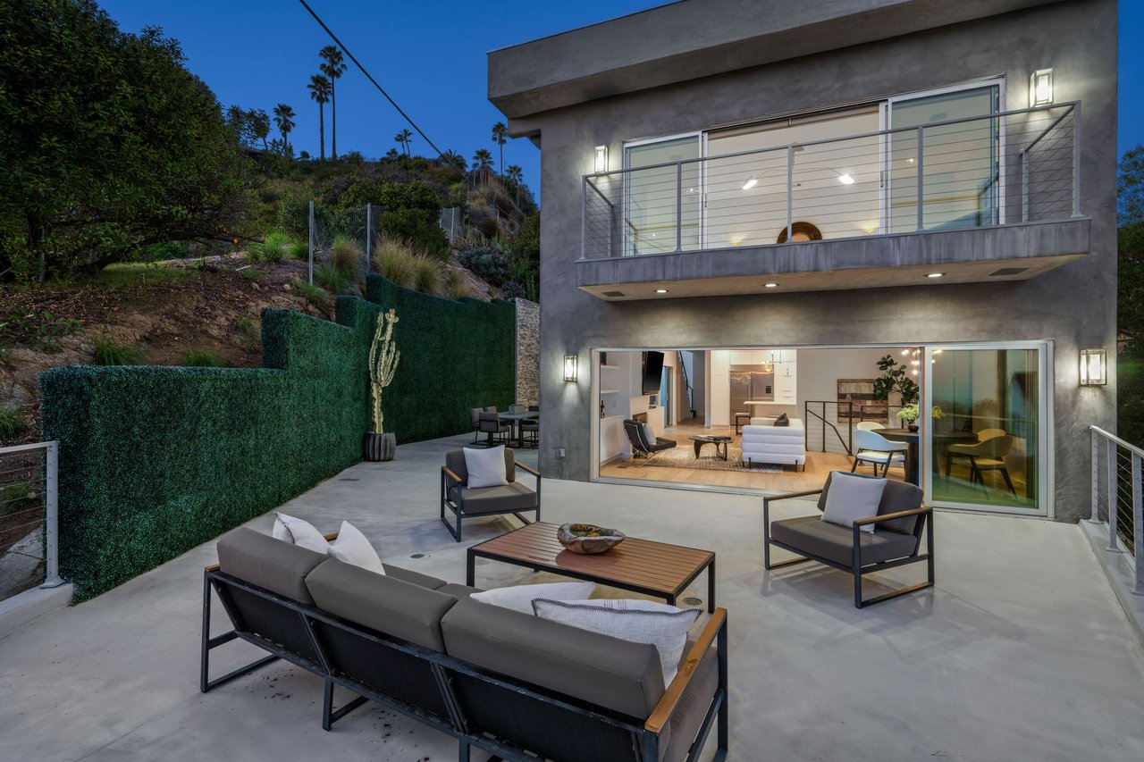 9306 Warbler Way