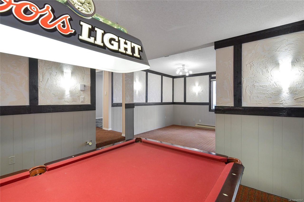 879 Denford Cres