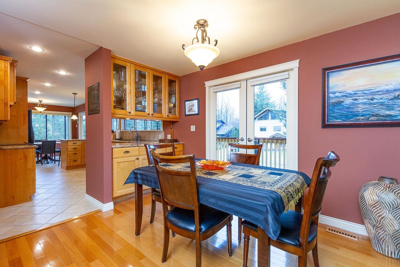1485 Maple Cres