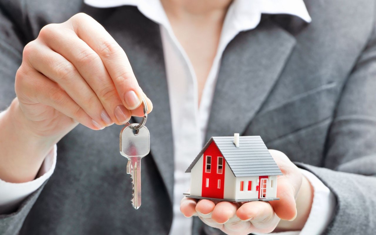 A Cheatsheet for Buying & Selling Your Home with Less Stress