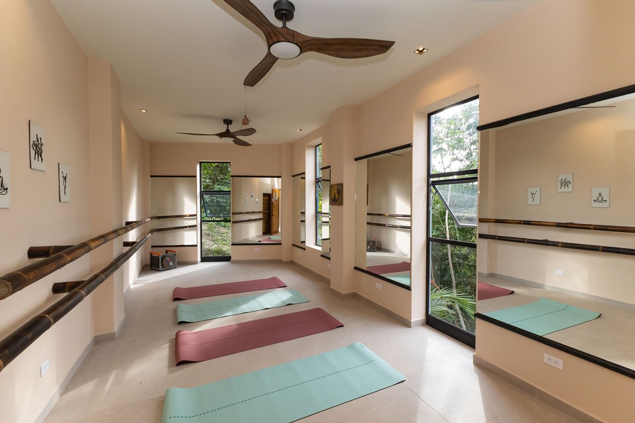 Modern Luxury Villa Near Marina, Manuel Antonio, Puntarenas