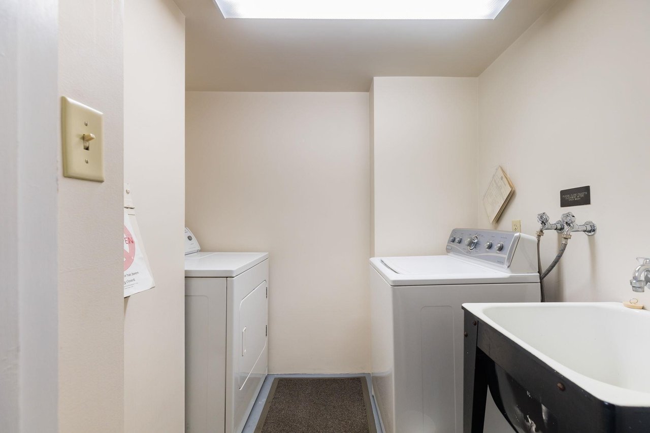 402-1835 Morton Ave