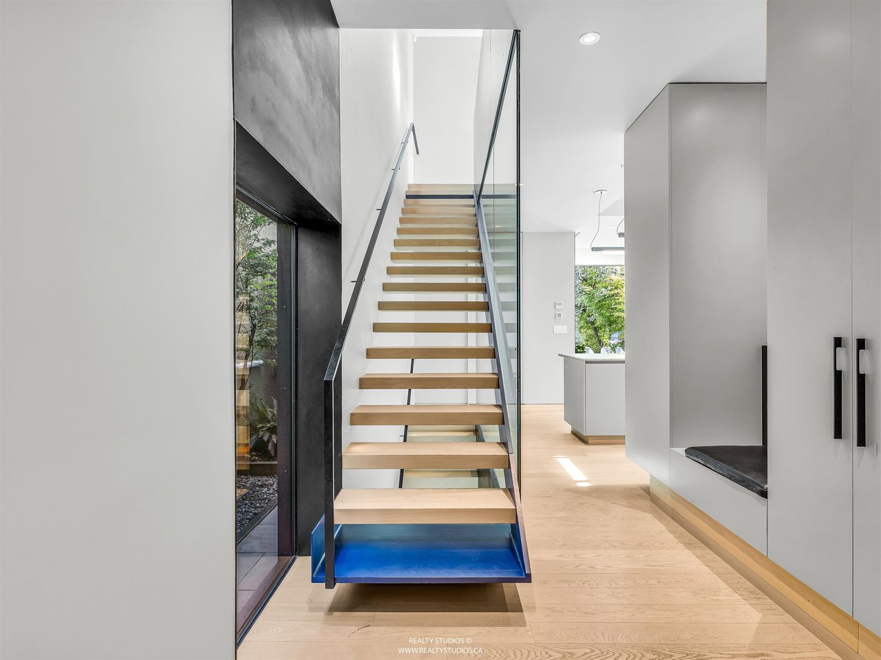 366 W 22nd Ave