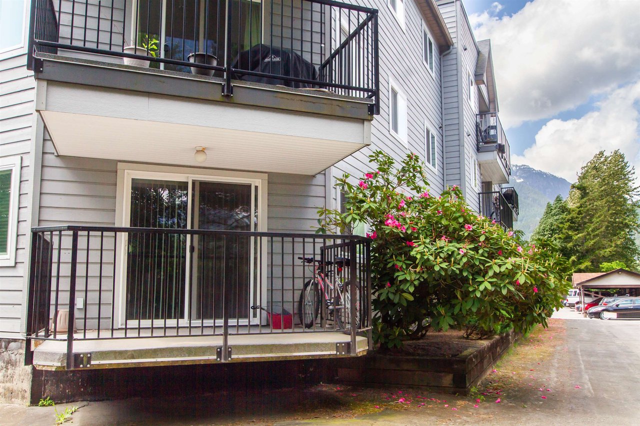 E103-40180 Willow Cres