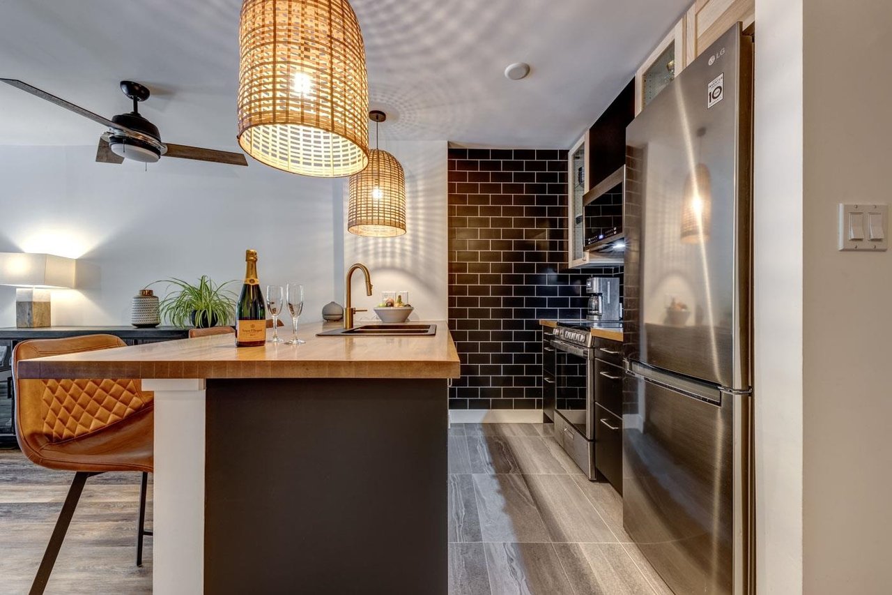 102-4660 Blackcomb Wy