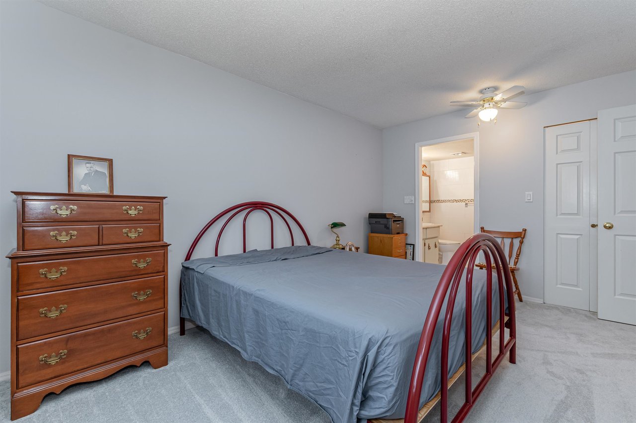 313-8725 Elm Dr
