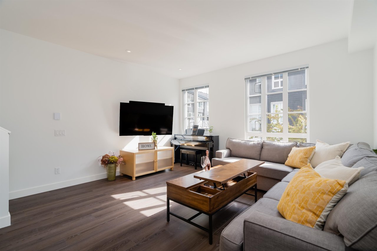 132-528 Foster Ave