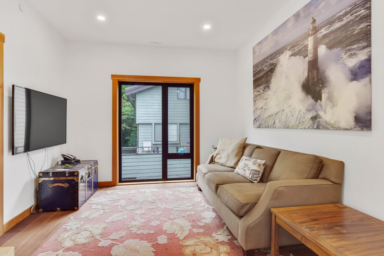 25 Sweetwater Pl