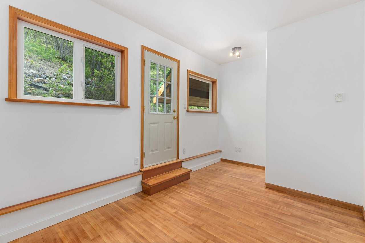 1737 Reid Rd