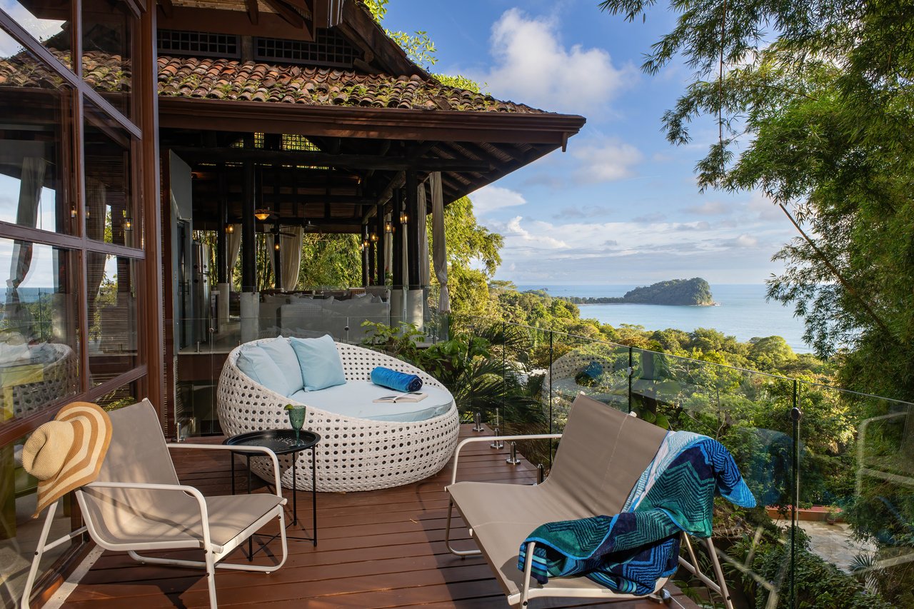 Balinese Tropical Rental Villa, Manuel Antonio, Puntarenas