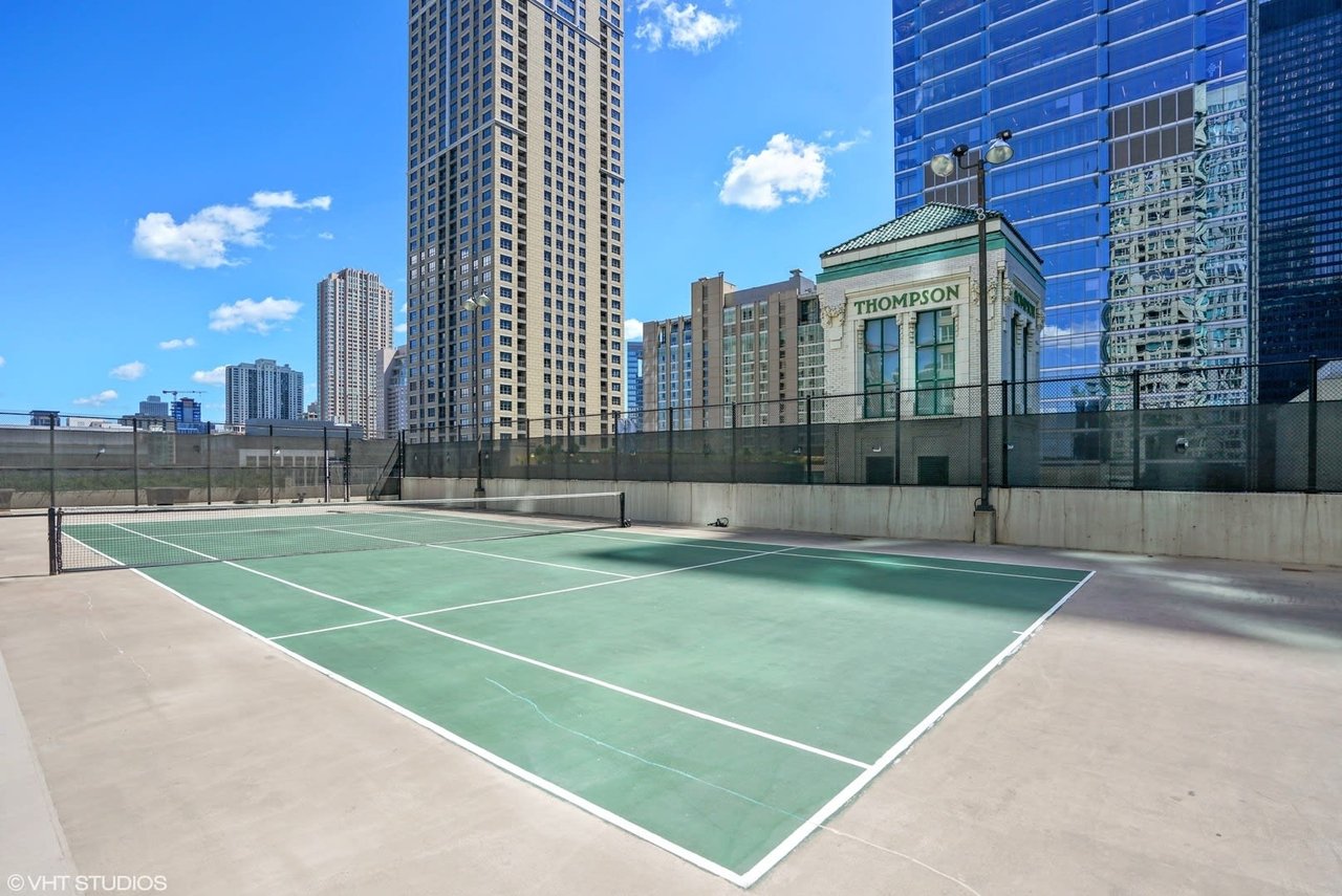 Picture of the tennis courts at 345 N LaSalle The Sterling