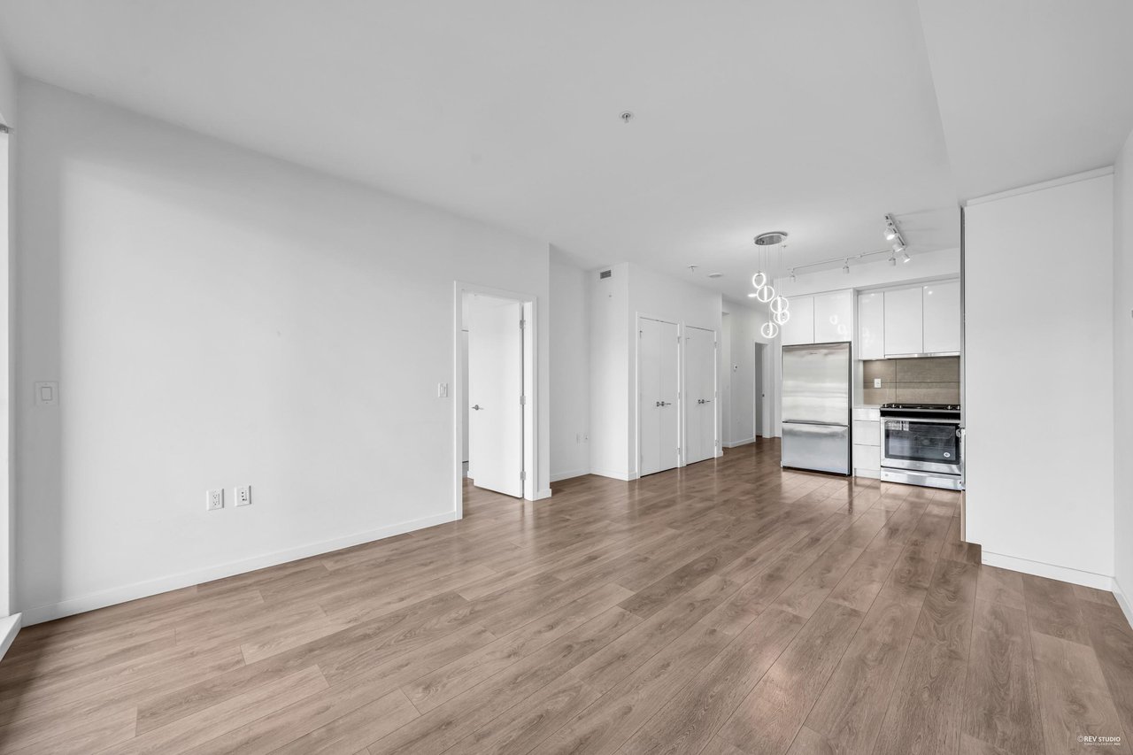 416-725 Marine Dr