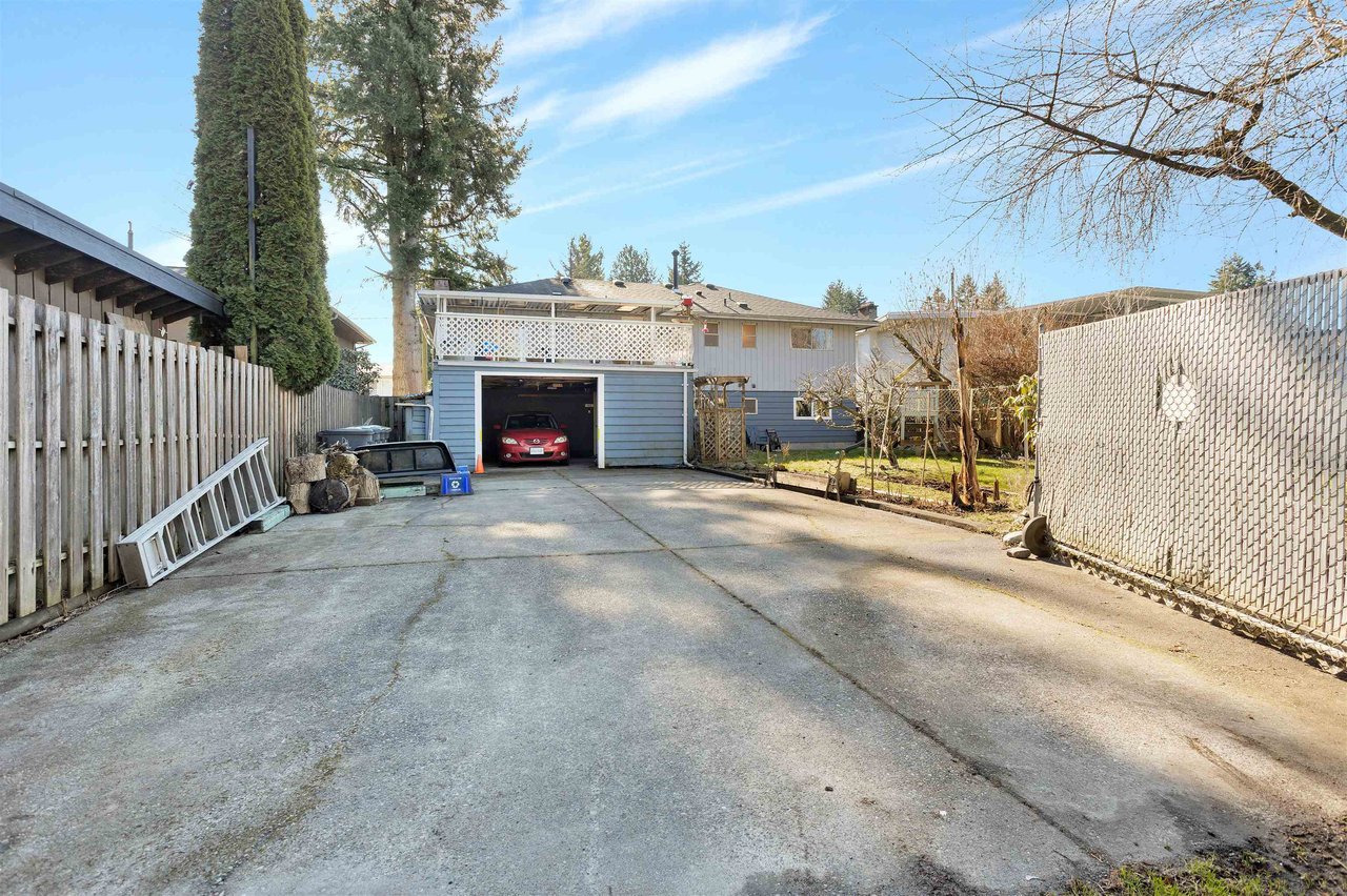 14663 109 Ave