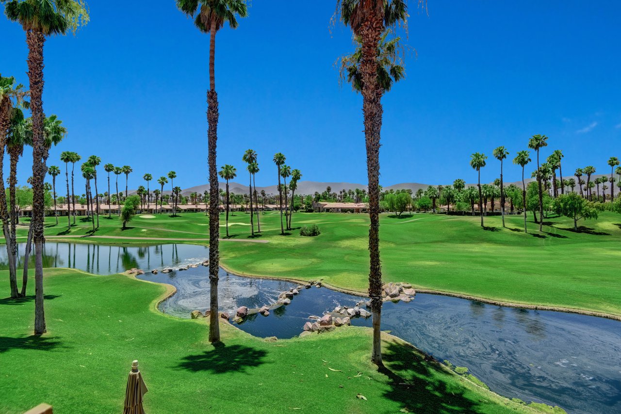 Palm Valley Country Club