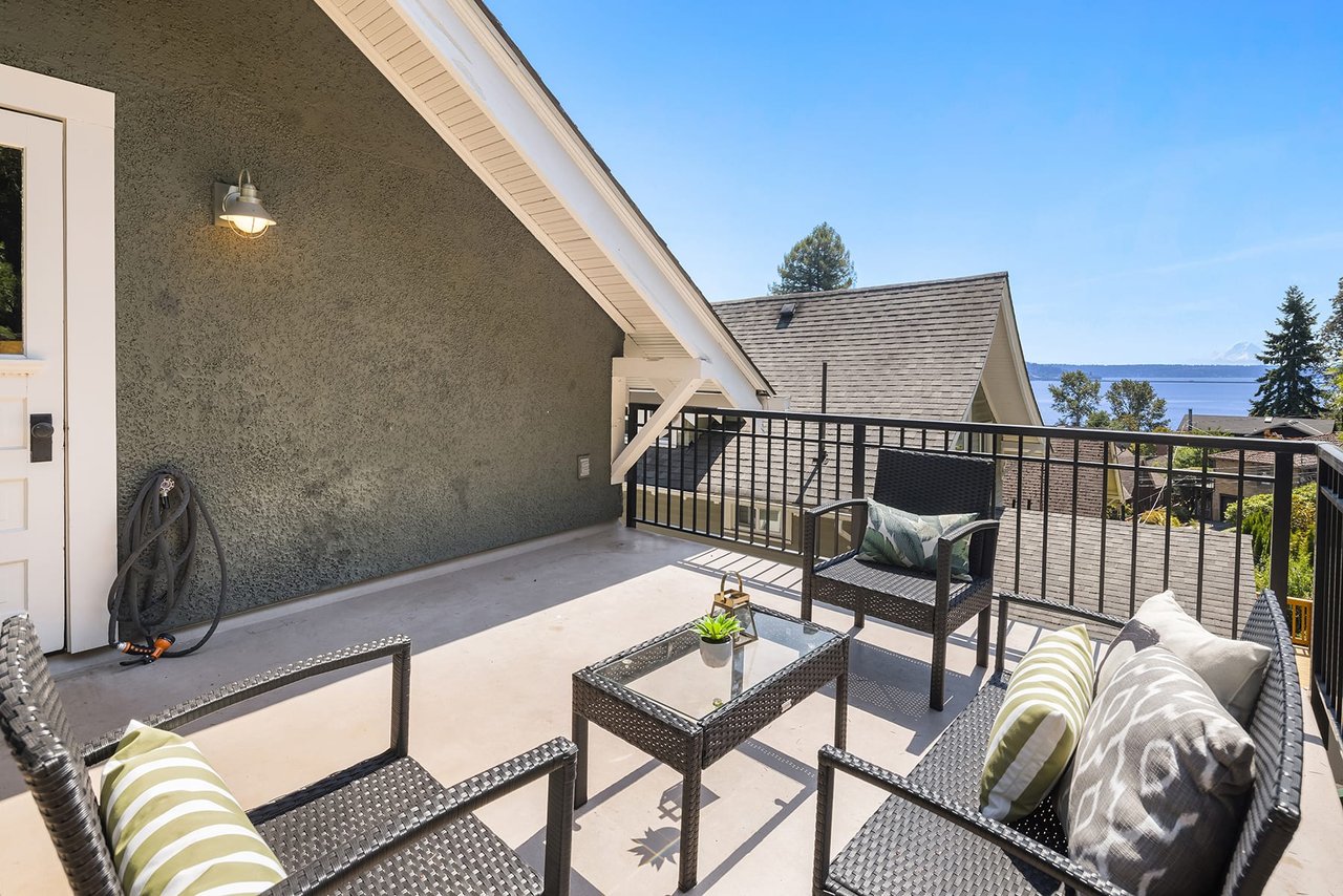 Madrona Craftsman