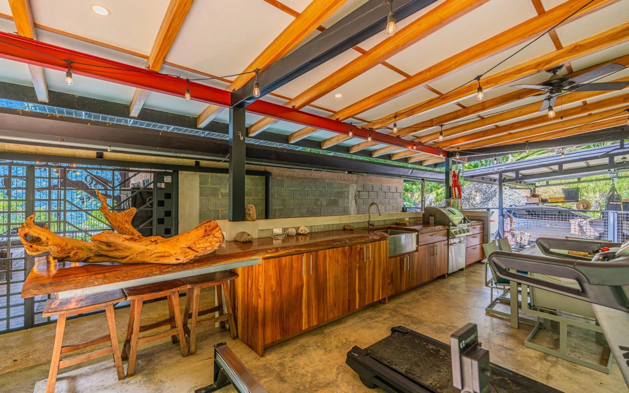 Off-Grid Regenerative Homestead, Perez Zeledon, San Jose