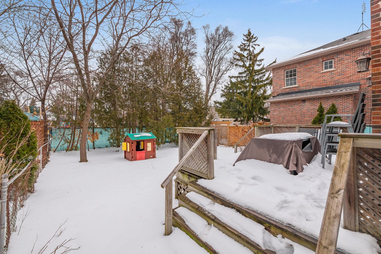 10 Kingslea Gardens