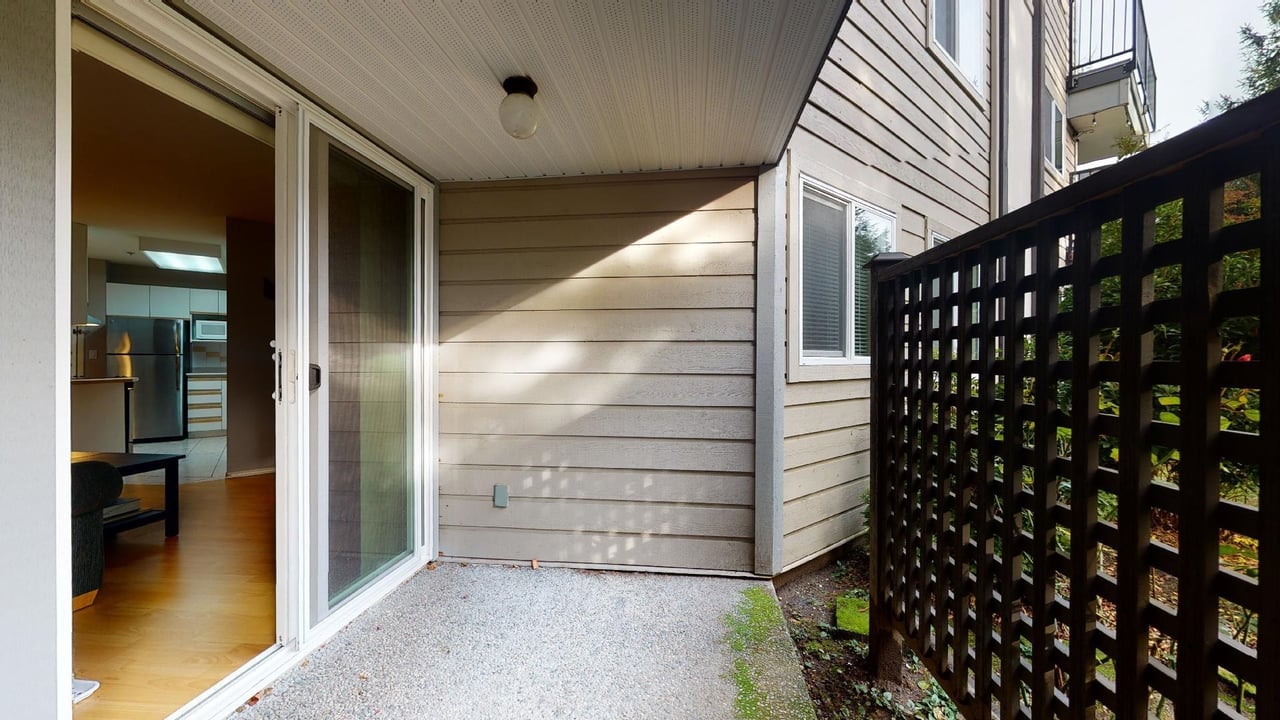 D109-40160 Willow Cres