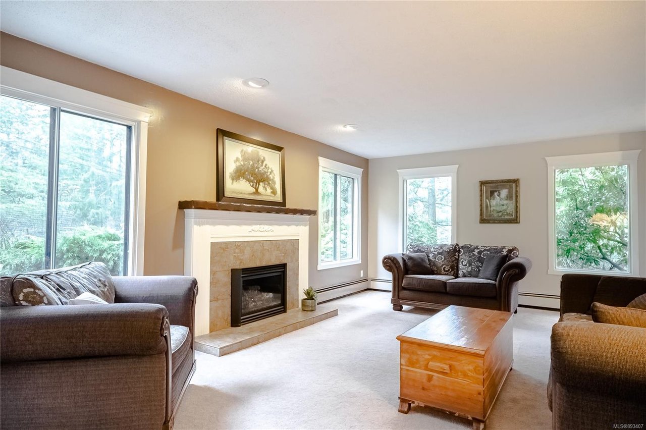 4105 Bridlewood Crt