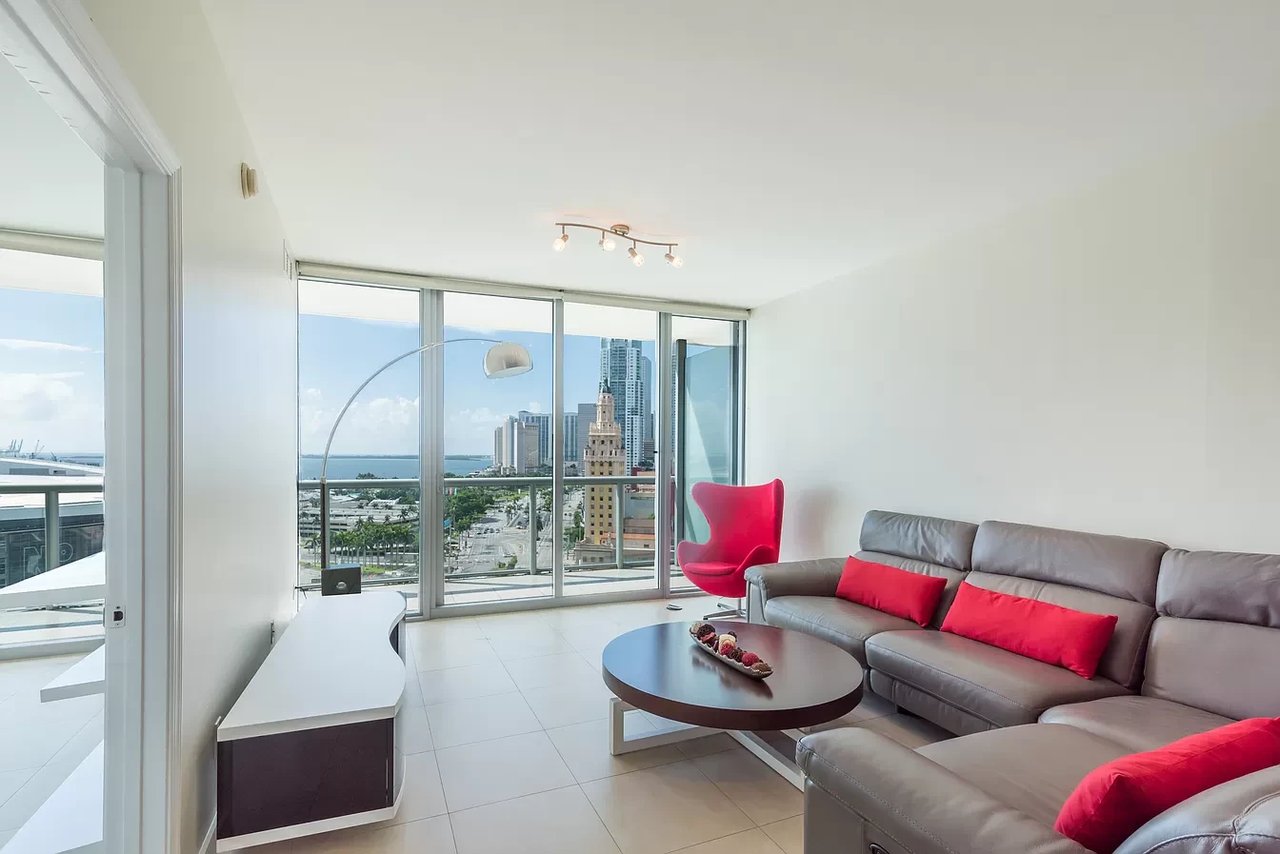 888 Biscayne Blvd, #1604