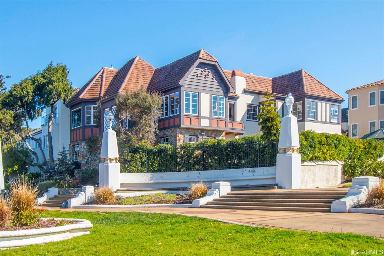 141 Junipero Serra Blvd