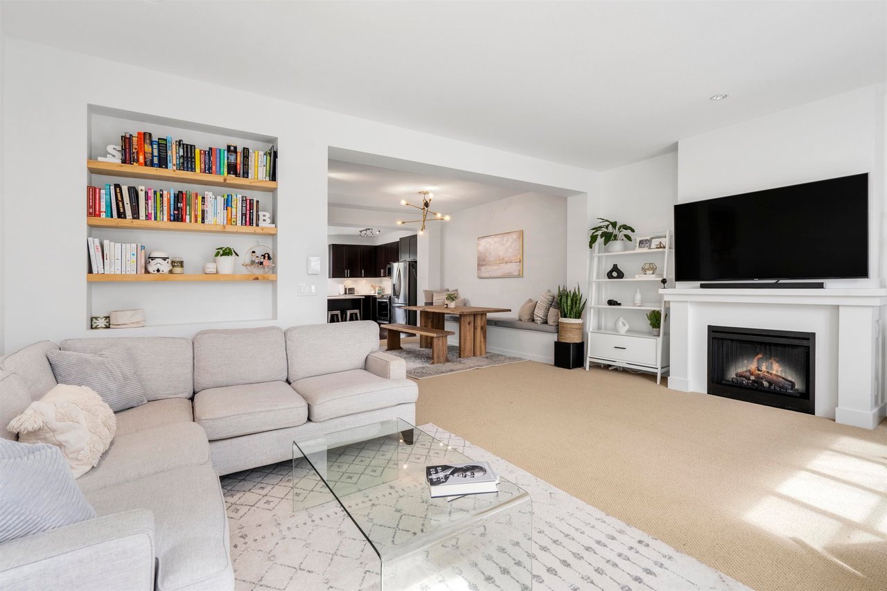 11-3445 Wilkie Ave