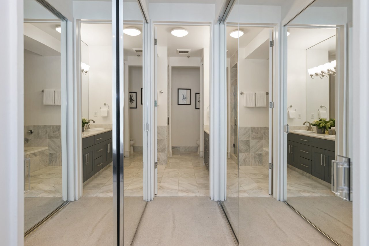 Generously Sized Condo Near Duboce Park