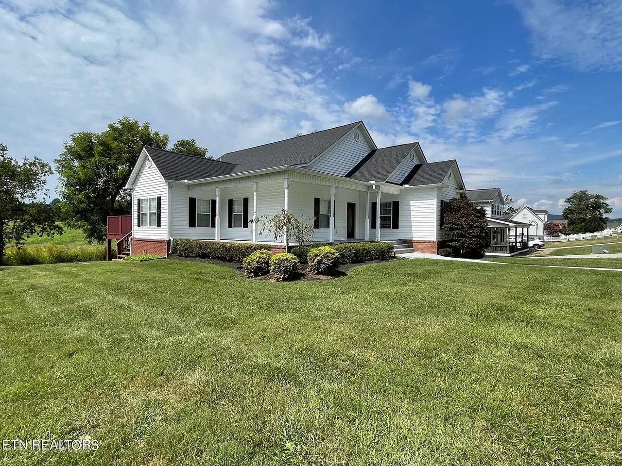 138 Larkspur Dr