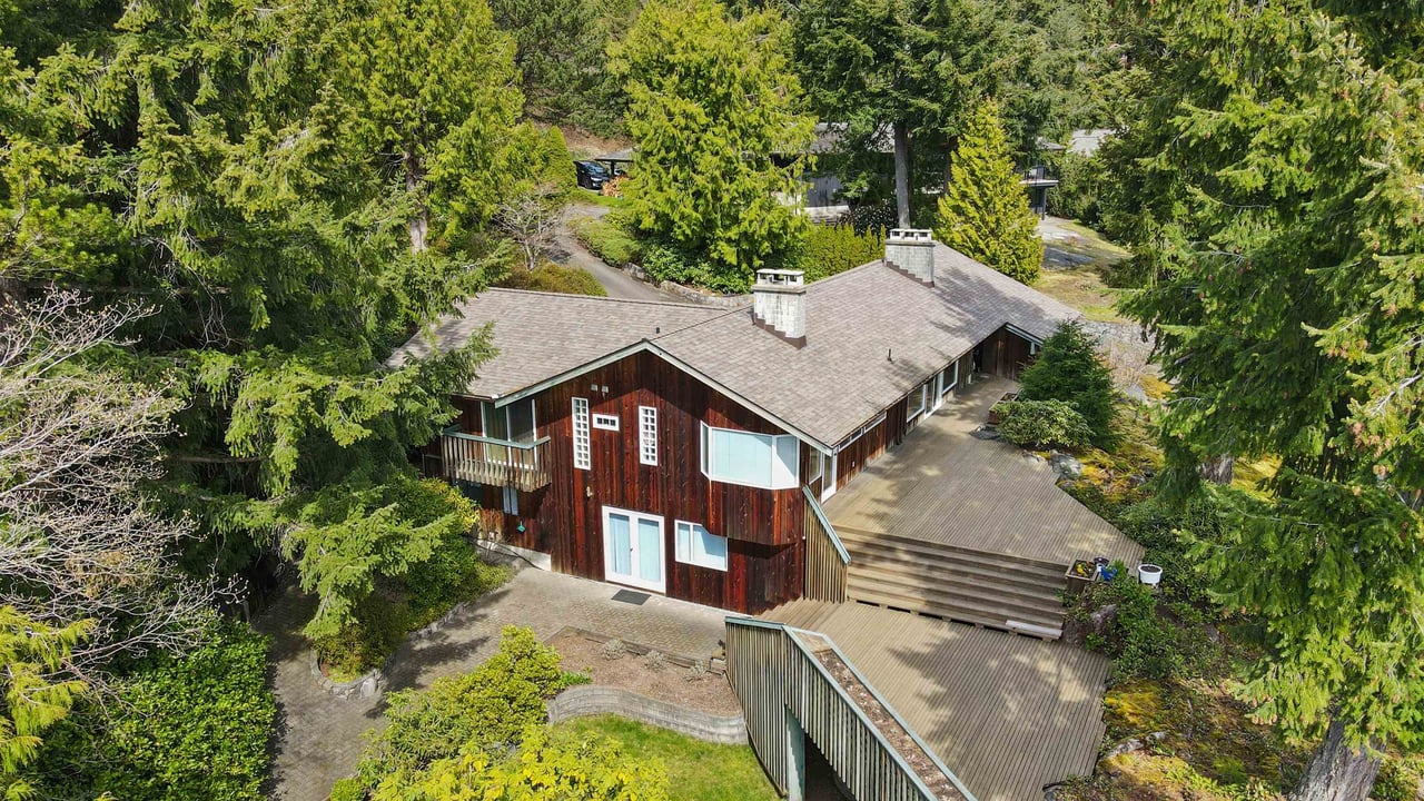 4663 Woodridge Pl