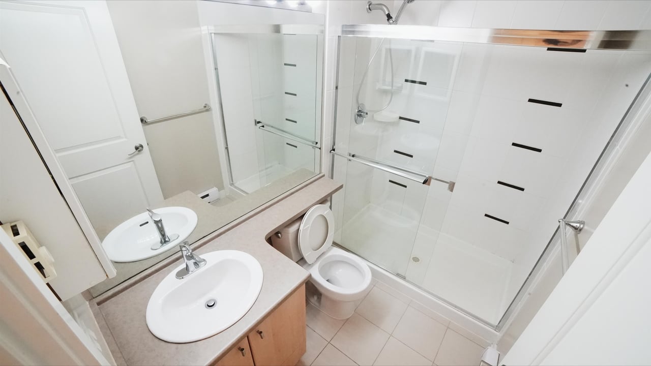 117-9229 University Cres