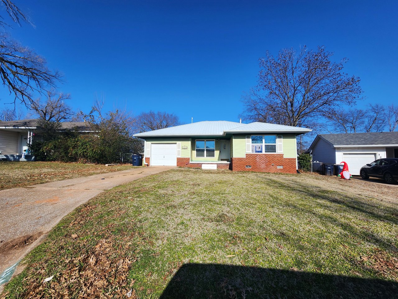 1214 Rose Dr.